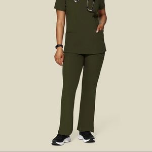 MANDALA SCRUB SET-OLIVE